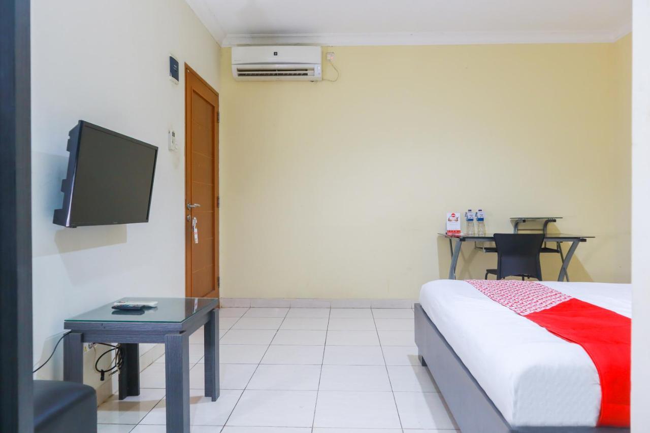 Oyo 2196 Ss Homes Джакарта Екстериор снимка