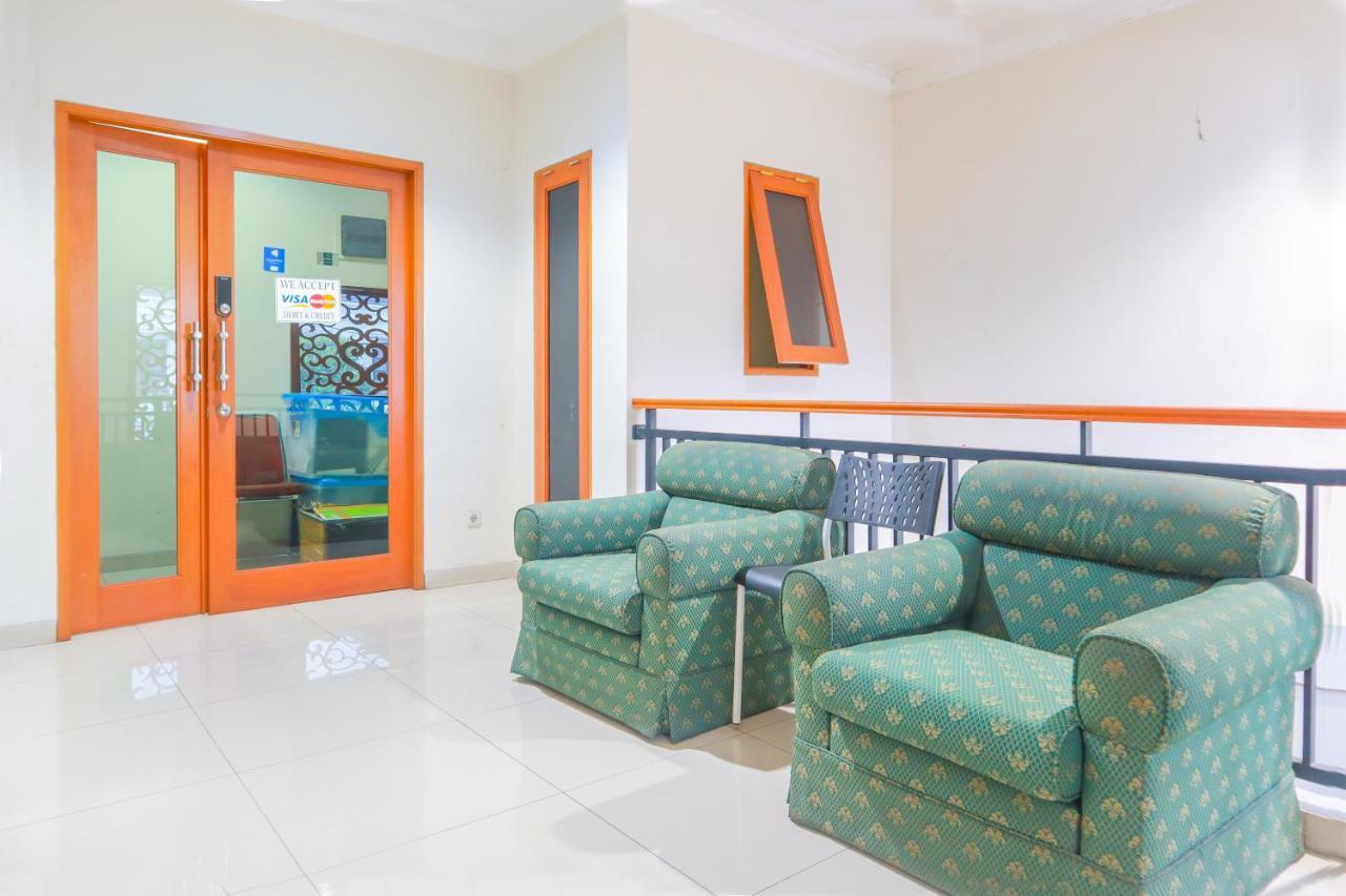 Oyo 2196 Ss Homes Джакарта Екстериор снимка