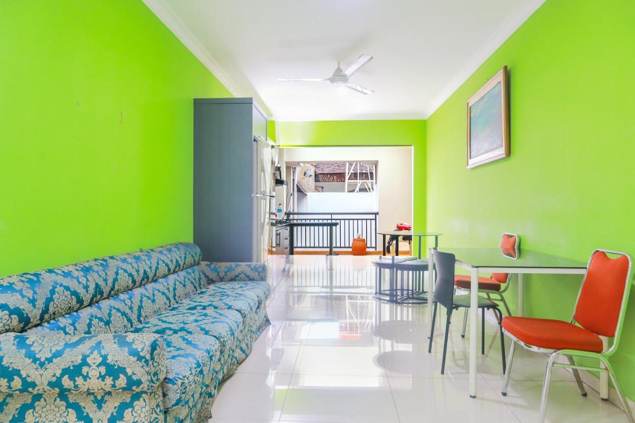 Oyo 2196 Ss Homes Джакарта Екстериор снимка