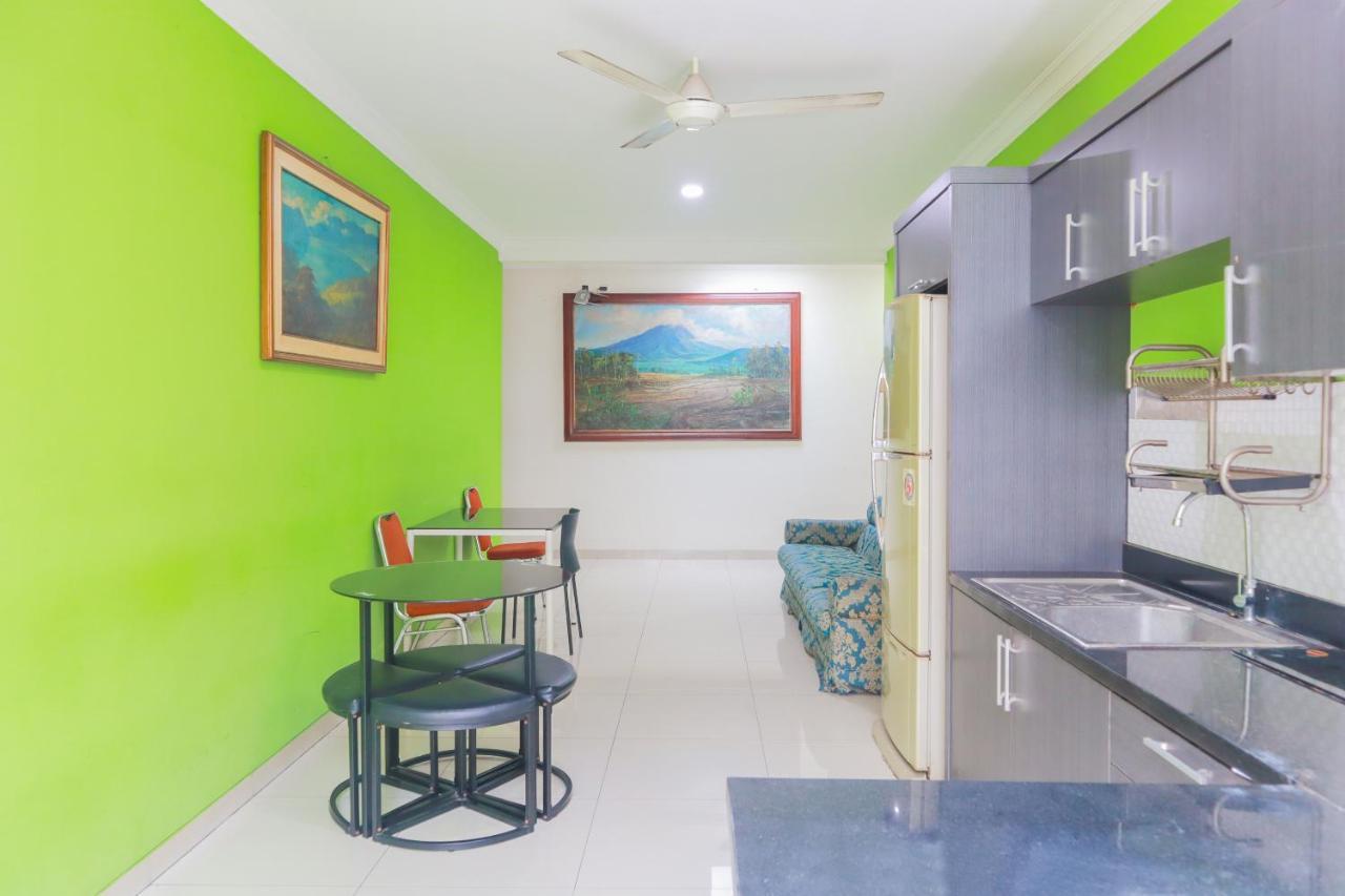 Oyo 2196 Ss Homes Джакарта Екстериор снимка